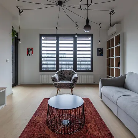 Hostgost Selected - K District Apartment *