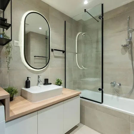 Hostgost Selected - K District Belgrad