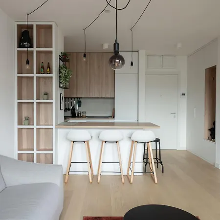 Hostgost Selected - K District *